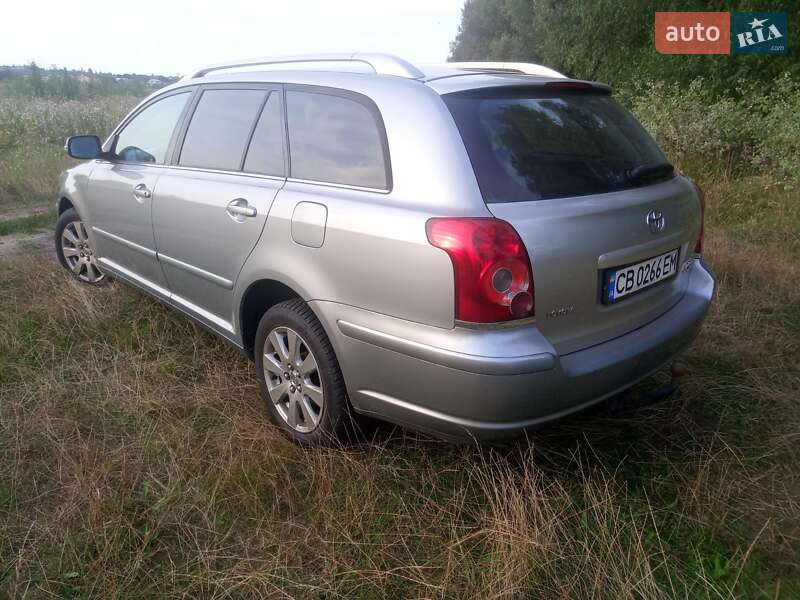 Універсал Toyota Avensis 2008 в Чернігові