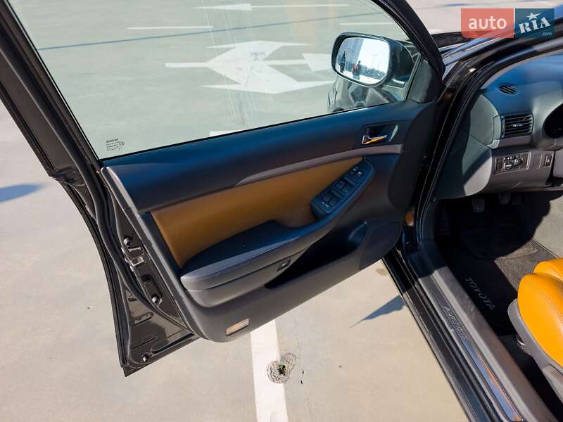 Универсал Toyota Avensis 2009 в Киеве