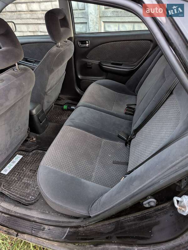 Лифтбек Toyota Avensis 2002 в Бородянке