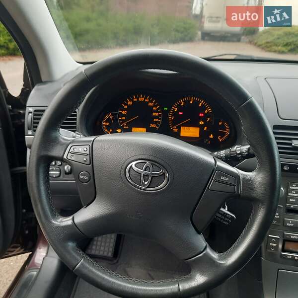 Универсал Toyota Avensis 2006 в Харькове