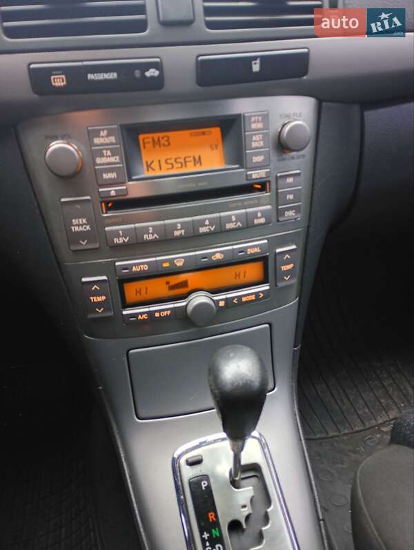 Седан Toyota Avensis 2007 в Киеве