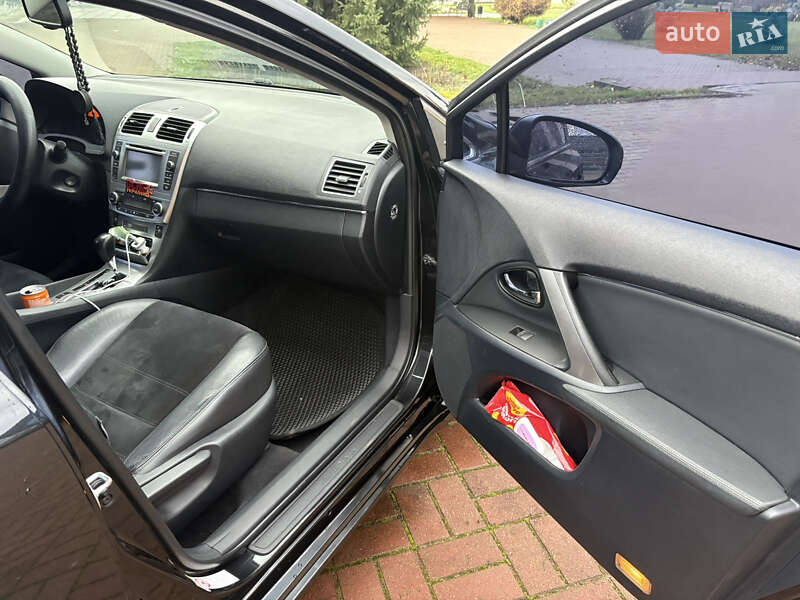 Седан Toyota Avensis 2012 в Черкассах фото 15 Седан Toyota Avensis 2012 в Черкассах