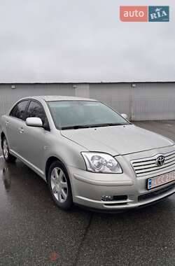 Седан Toyota Avensis 2005 в Киеве