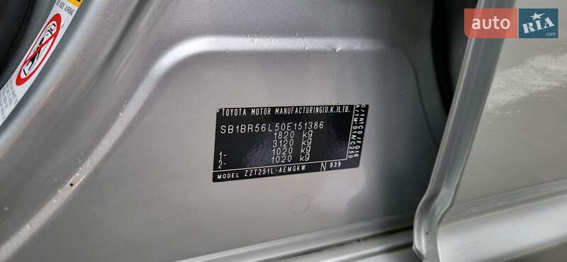 Седан Toyota Avensis 2006 в Черкассах