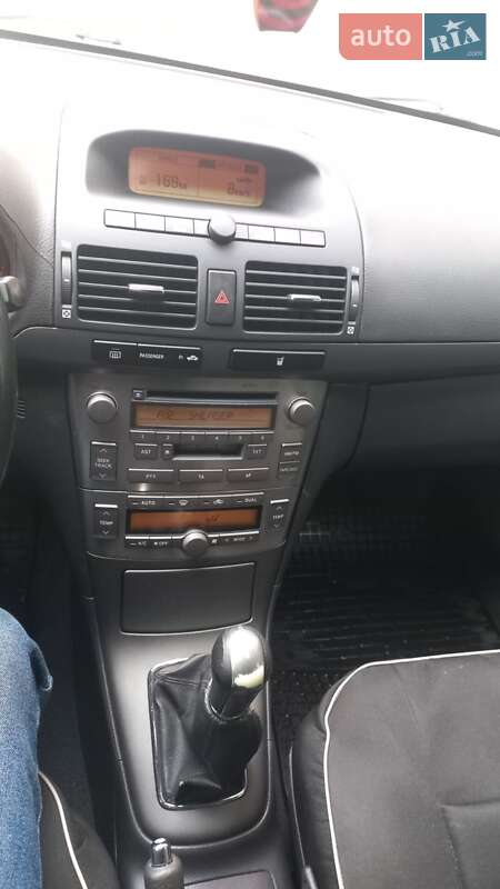 Универсал Toyota Avensis 2003 в Хмельницком