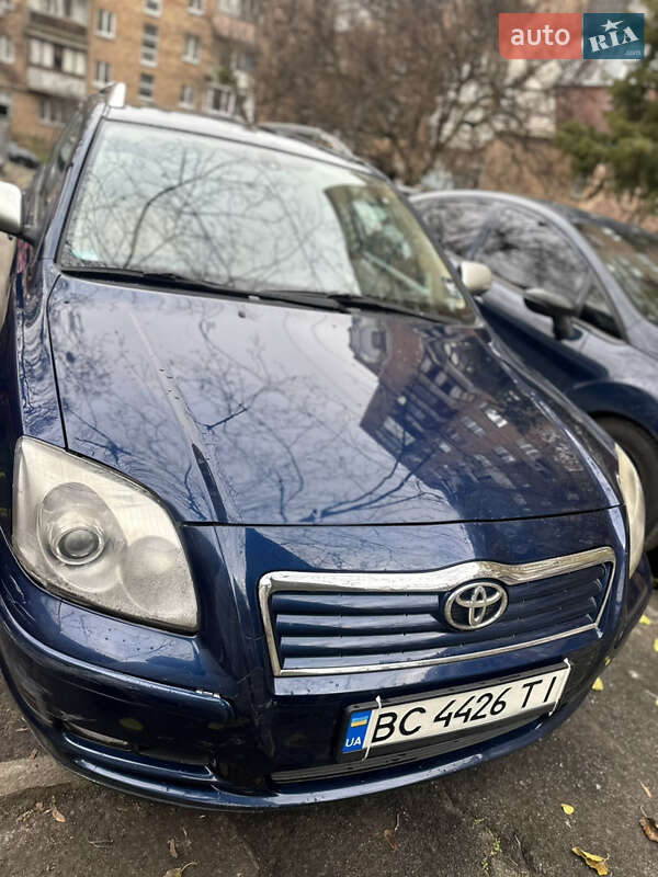 Универсал Toyota Avensis 2003 в Киеве