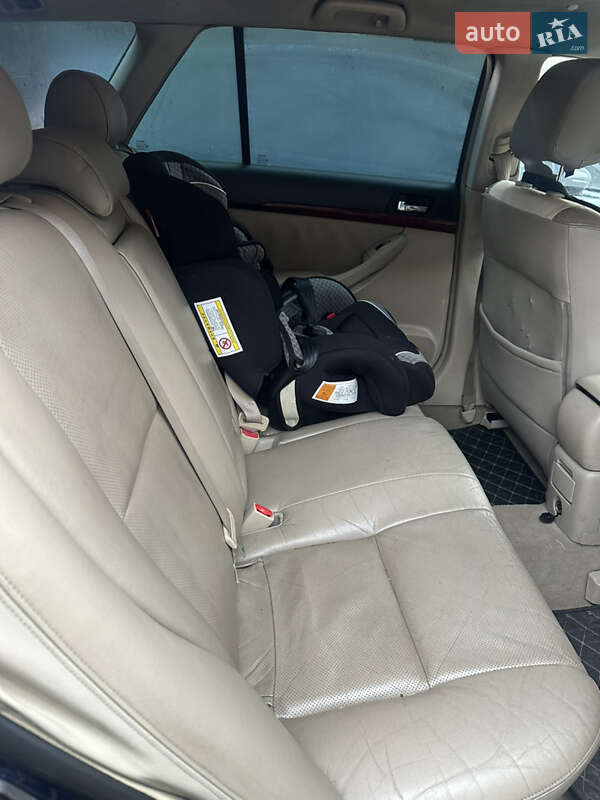 Универсал Toyota Avensis 2003 в Киеве