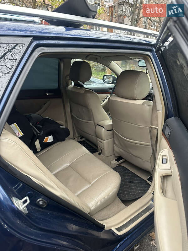 Универсал Toyota Avensis 2003 в Киеве