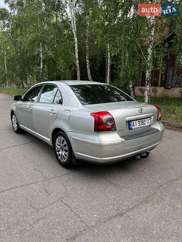 Седан Toyota Avensis 2007 в Киеве