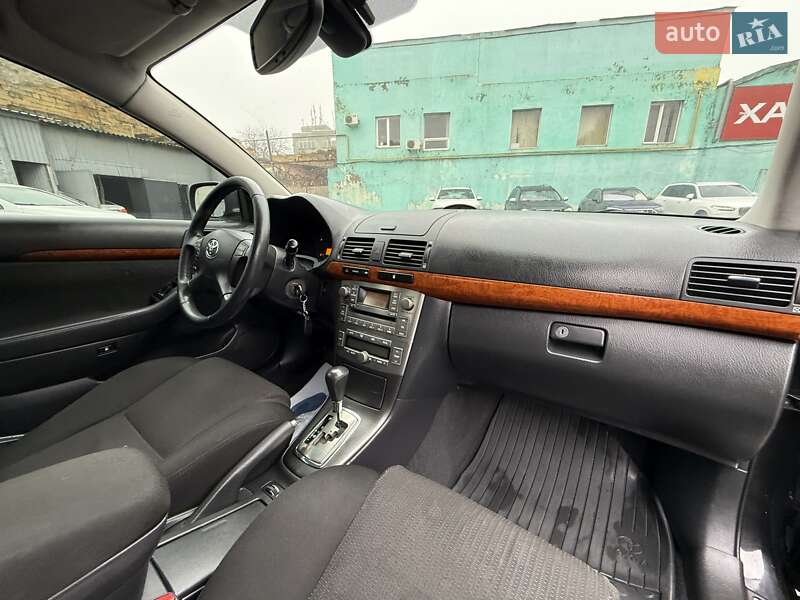 Седан Toyota Avensis 2007 в Одесі
