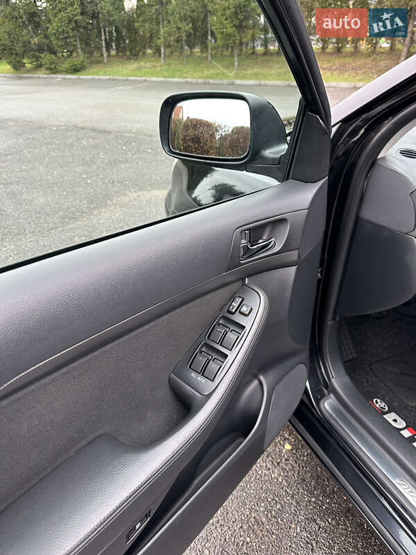 Универсал Toyota Avensis 2005 в Тернополе