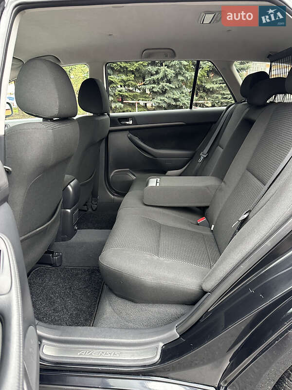 Универсал Toyota Avensis 2005 в Тернополе