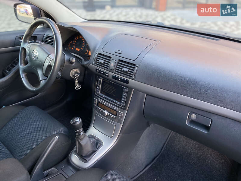 Универсал Toyota Avensis 2008 в Киеве