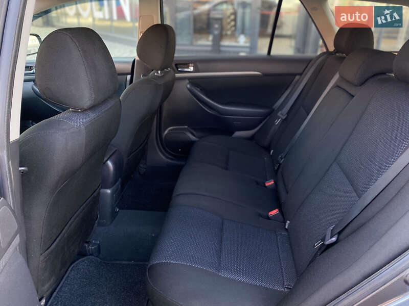 Универсал Toyota Avensis 2008 в Киеве