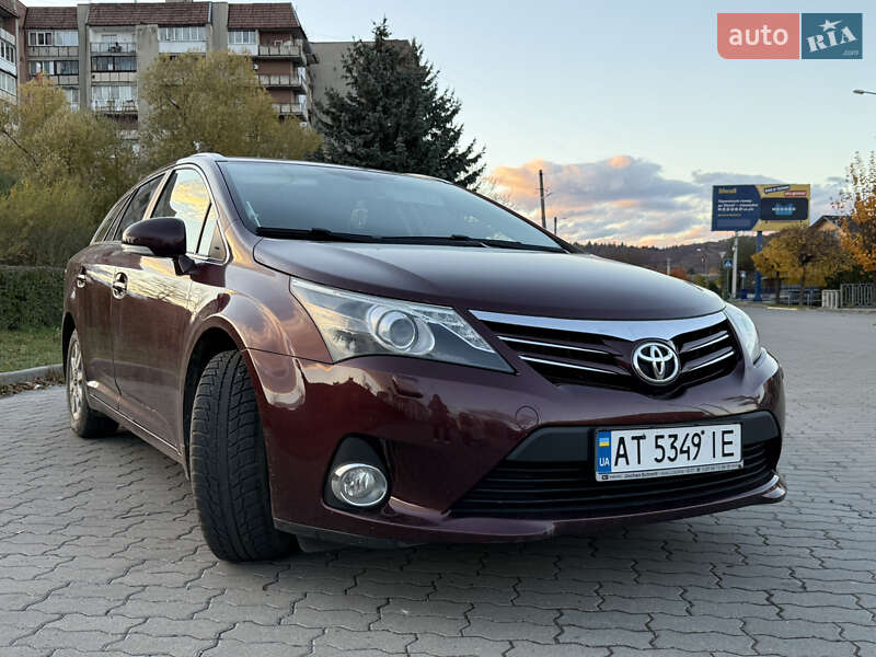 Универсал Toyota Avensis 2012 в Ивано-Франковске