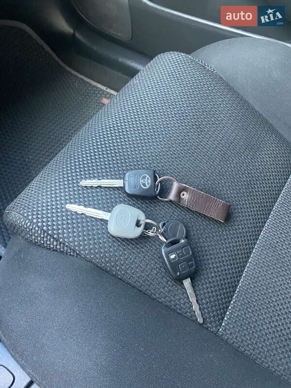 Ліфтбек Toyota Avensis 2006 в Новоархангельську