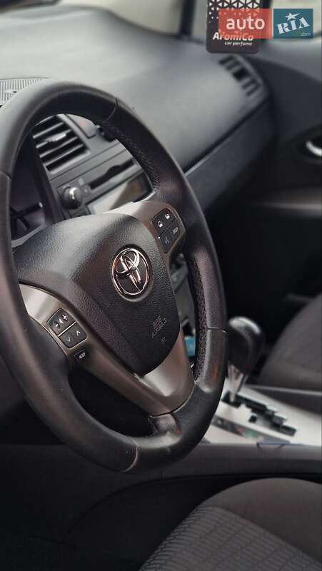 Универсал Toyota Avensis 2010 в Киеве