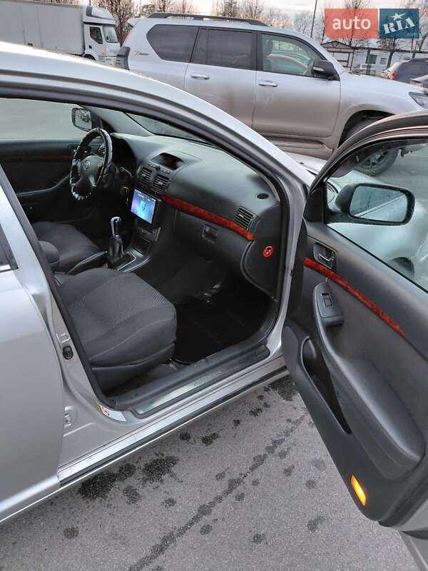 Седан Toyota Avensis 2006 в Буче фото 5 Седан Toyota Avensis 2006 в Буче