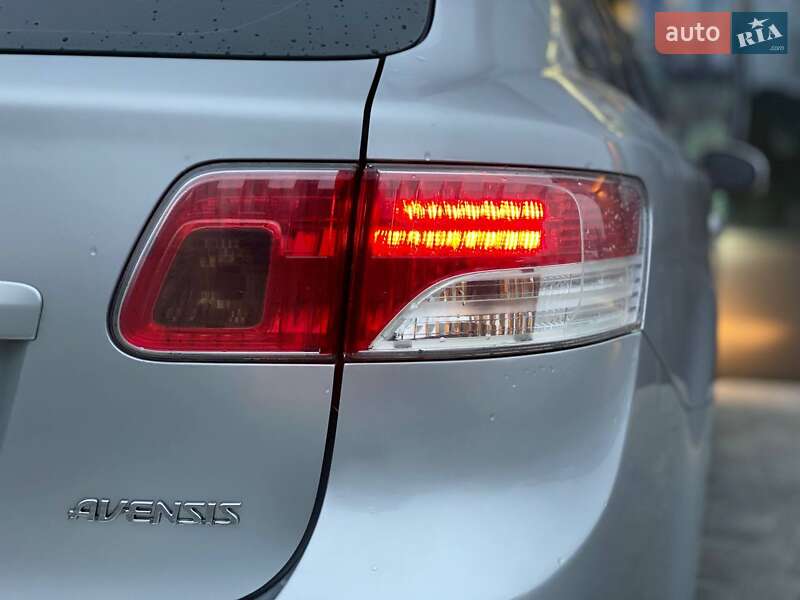 Універсал Toyota Avensis 2011 в Києві