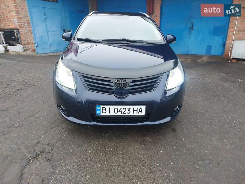 Toyota Avensis 2010