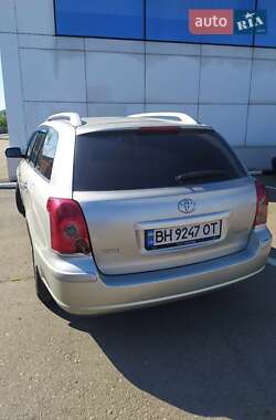 Універсал Toyota Avensis 2004 в Білгороді-Дністровському