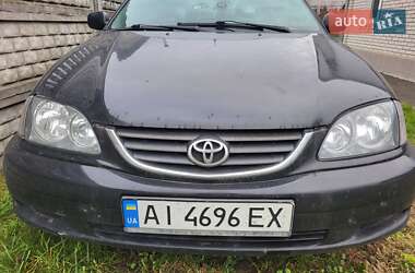 Лифтбек Toyota Avensis 2002 в Бородянке