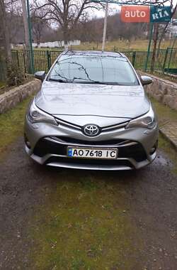Универсал Toyota Avensis 2015 в Ужгороде