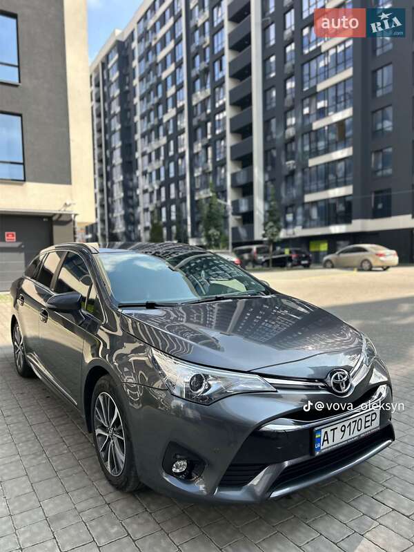 Универсал Toyota Avensis 2016 в Ивано-Франковске