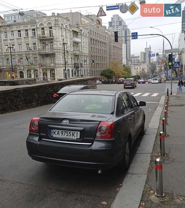 Седан Toyota Avensis 2007 в Софиевской Борщаговке