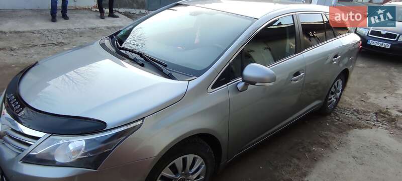 Універсал Toyota Avensis 2012 в Хмельницькому