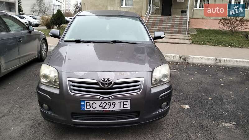 Седан Toyota Avensis 2007 в Львове
