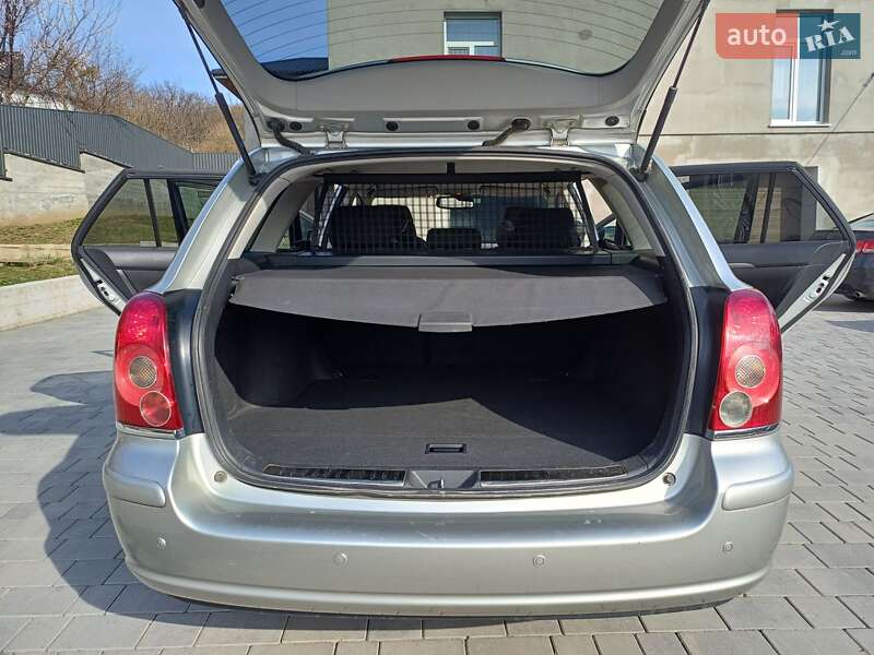 Універсал Toyota Avensis 2007 в Хмельницькому