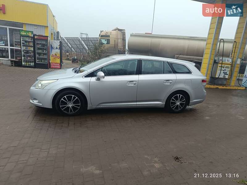 Універсал Toyota Avensis 2009 в Городку