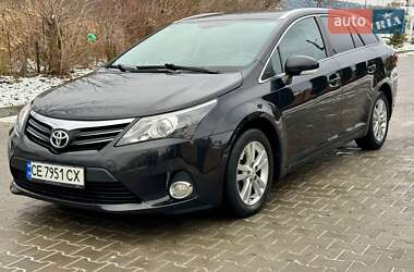 Універсал Toyota Avensis 2013 в Чернівцях