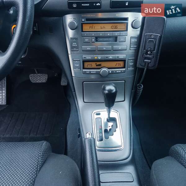 Универсал Toyota Avensis 2005 в Хмельницком