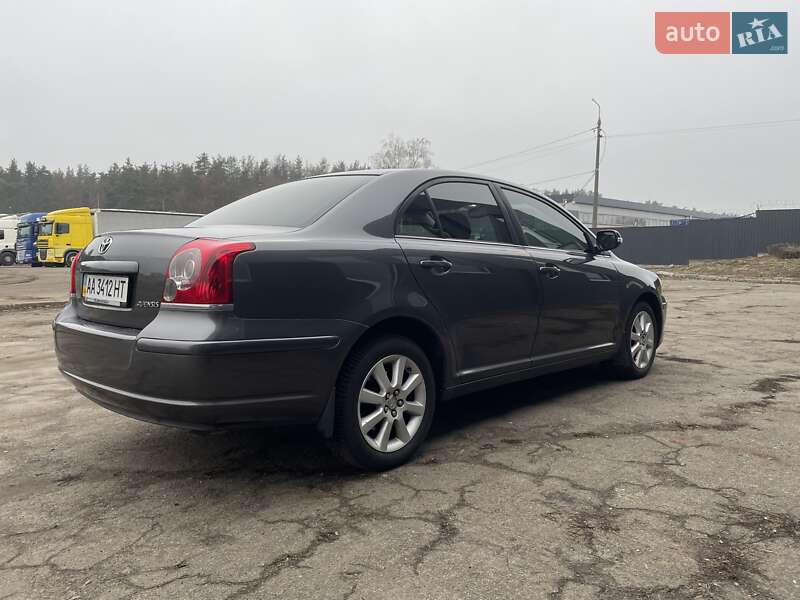 Седан Toyota Avensis 2008 в Києві