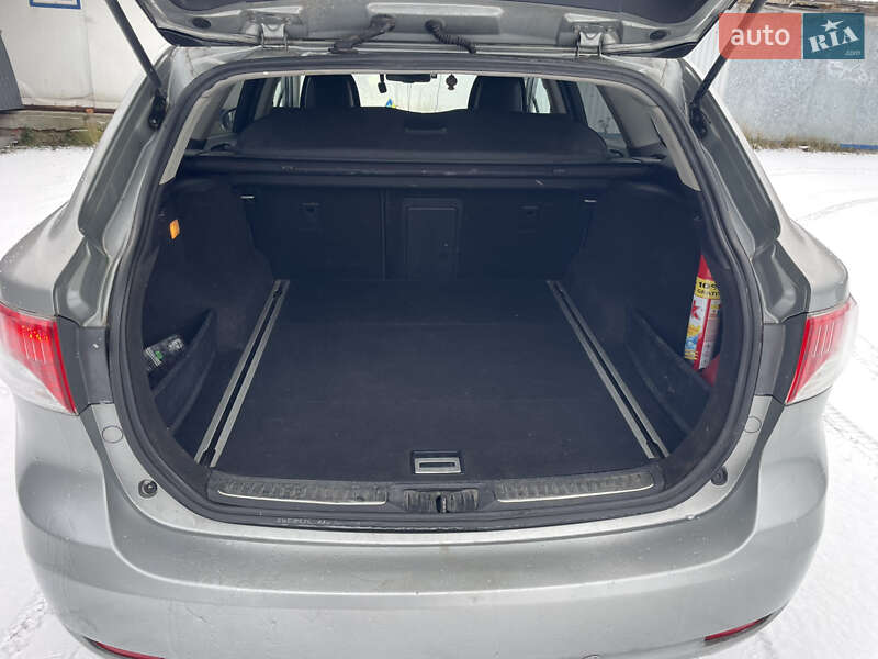 Універсал Toyota Avensis 2008 в Львові