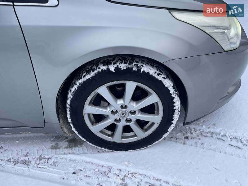 Універсал Toyota Avensis 2008 в Львові