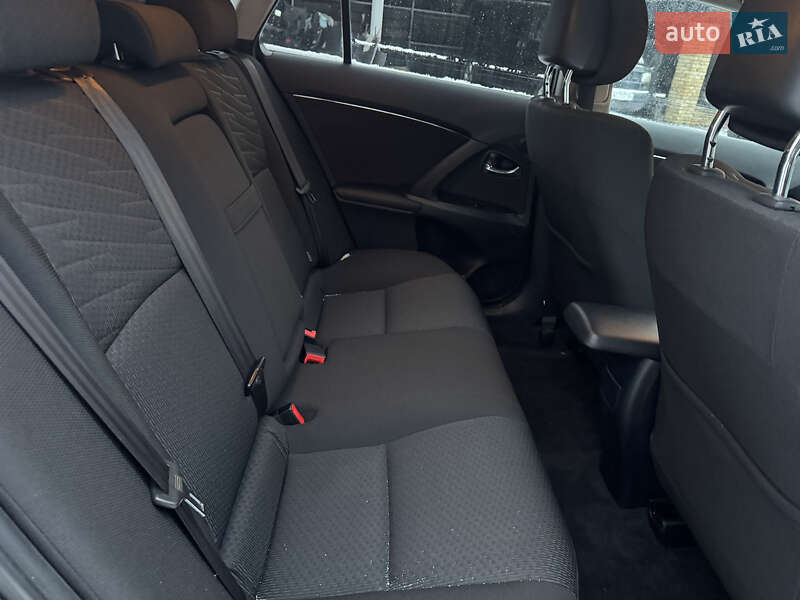 Универсал Toyota Avensis 2010 в Луцке фото 26 Универсал Toyota Avensis 2010 в Луцке