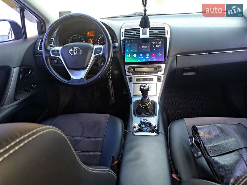 Седан Toyota Avensis 2012 в Харкові