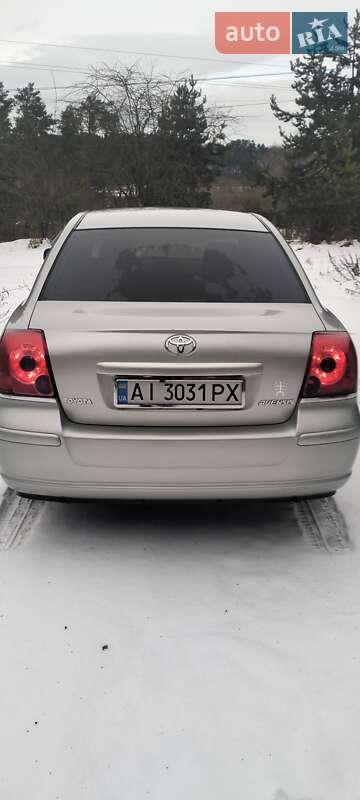 Седан Toyota Avensis 2006 в Києві