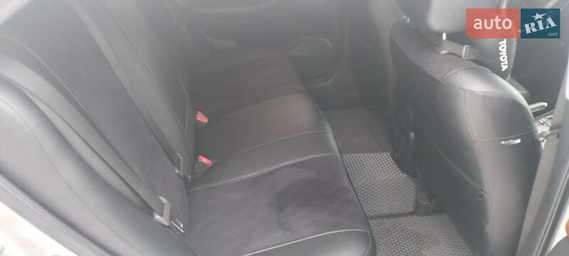 Седан Toyota Avensis 2006 в Києві