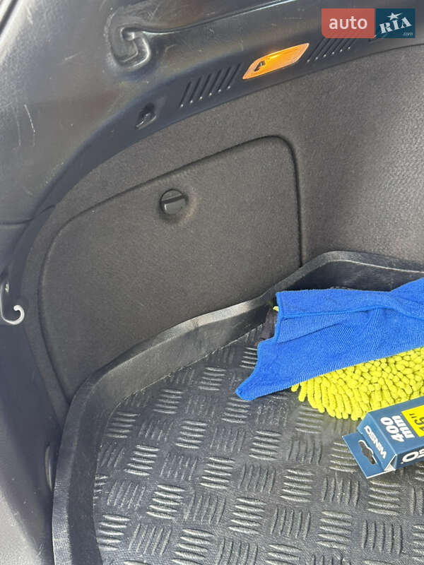 Универсал Toyota Avensis 2005 в Луцке