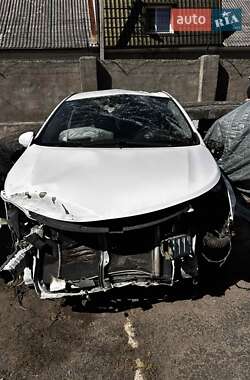 Седан Toyota Avensis 2012 в Луцьку