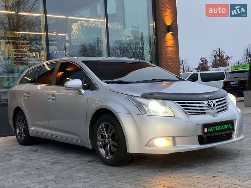 Універсал Toyota Avensis 2011 в Києві