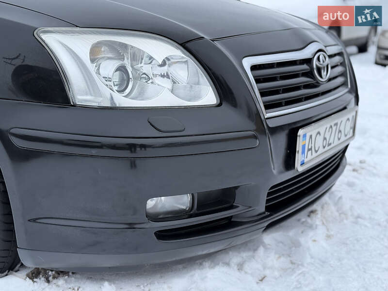 Универсал Toyota Avensis 2006 в Ровно