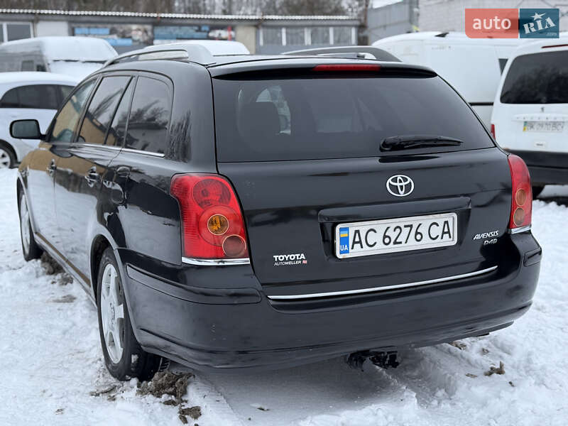Универсал Toyota Avensis 2006 в Ровно