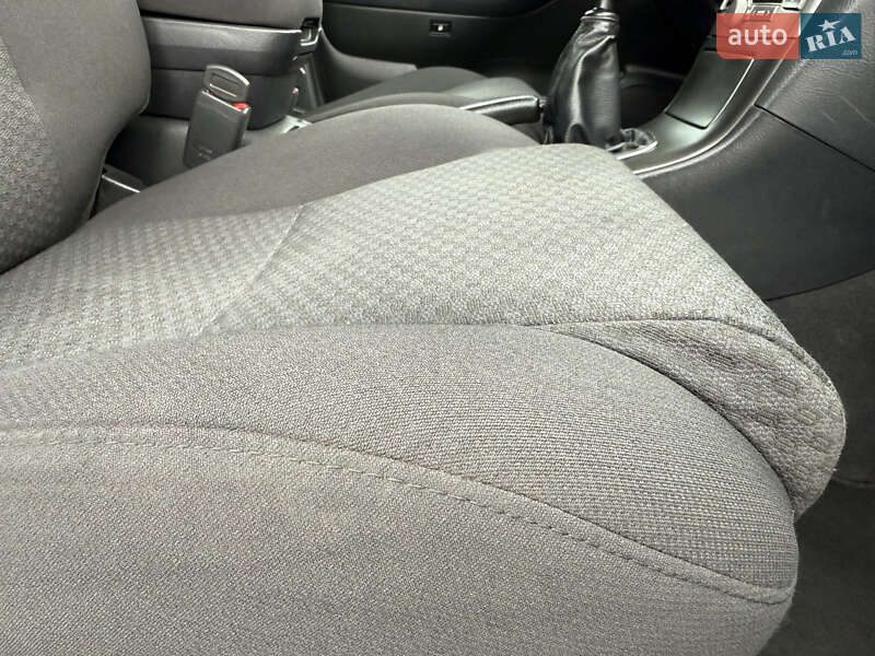 Универсал Toyota Avensis 2006 в Ровно