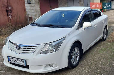 Седан Toyota Avensis 2011 в Малій Висці