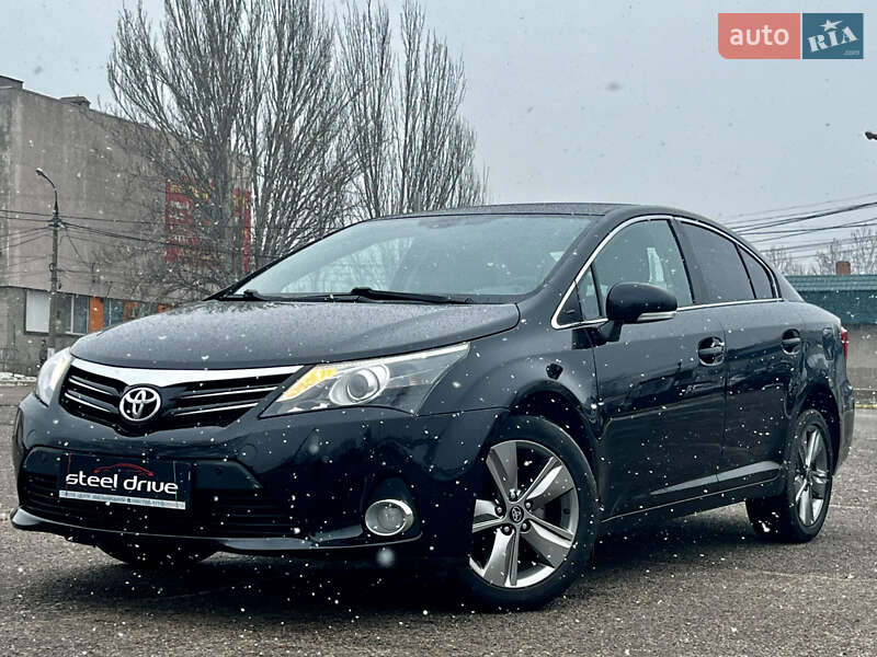 Toyota Avensis 2015